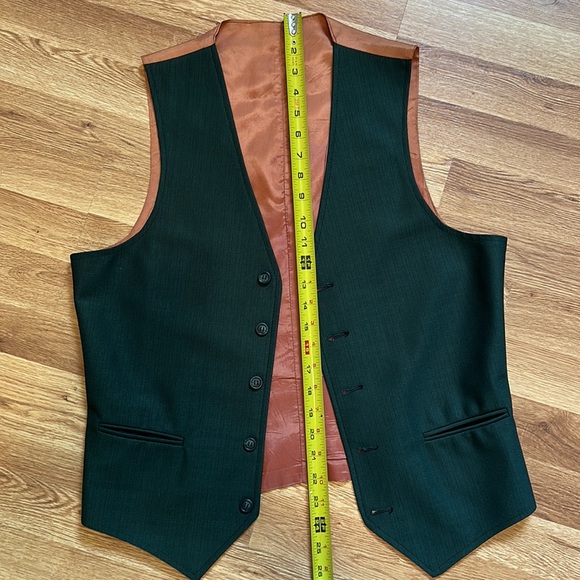 Vintage forest green vest with copper lining. - Picture 5 of 5